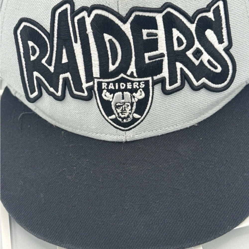 47 Brand Raiders Cap in Black and White spellout